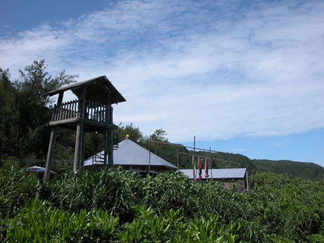 綠島北岸:木造觀景台