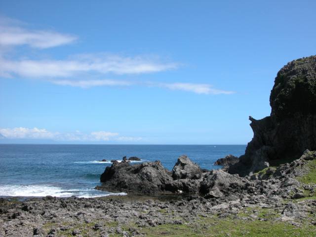綠島北岸:岸邊的礁岩